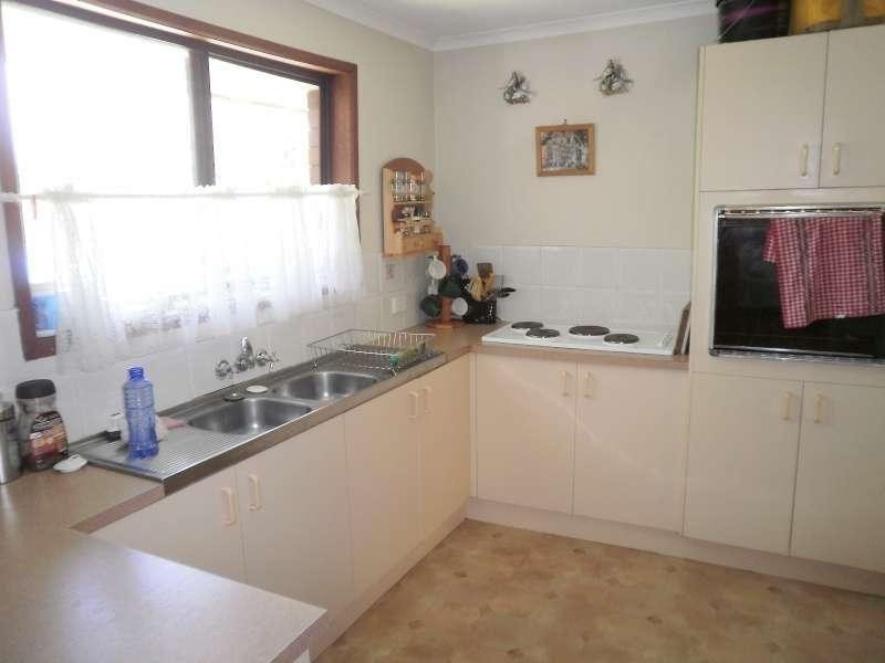38 Numeralla Avenue, Ashmore QLD 4214