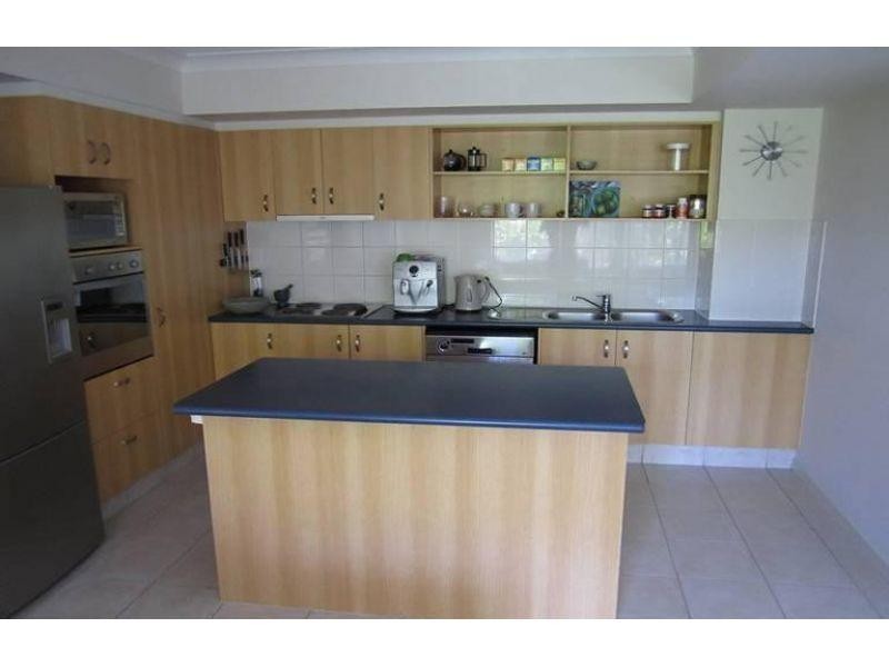 6/18 Parker Street, Labrador QLD 4215