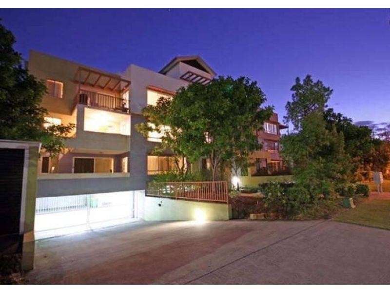 6/18 Parker Street, Labrador QLD 4215