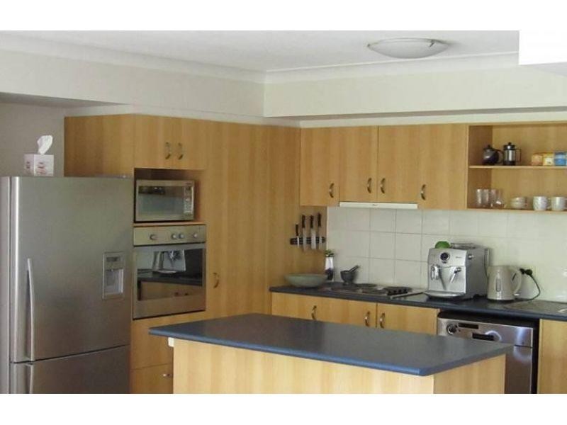 6/18 Parker Street, Labrador QLD 4215