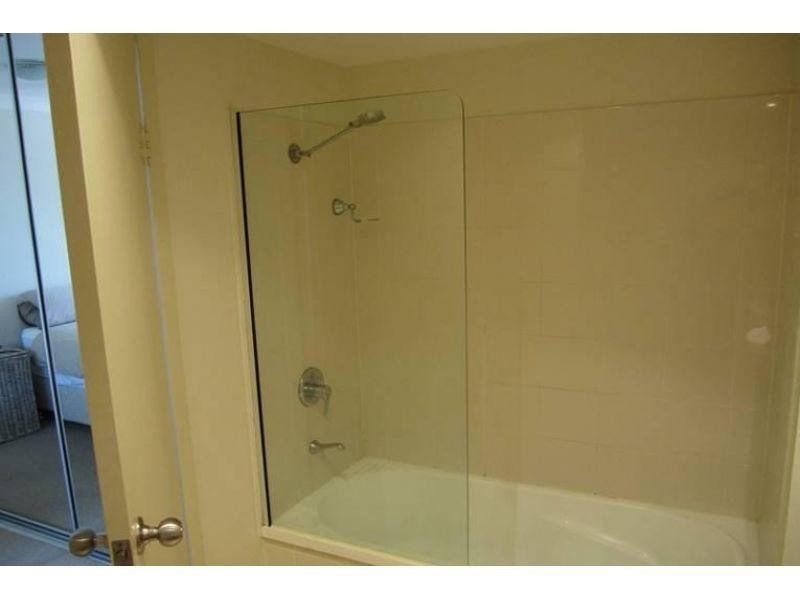 6/18 Parker Street, Labrador QLD 4215