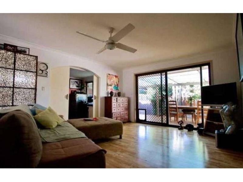 2/58 Blake Street, Southport QLD 4215