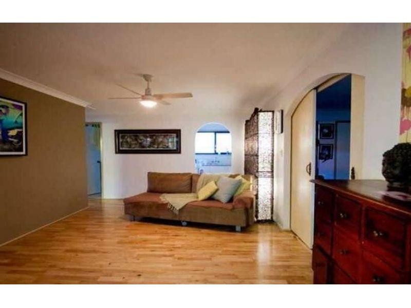 2/58 Blake Street, Southport QLD 4215