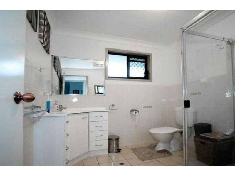2/58 Blake Street, Southport QLD 4215