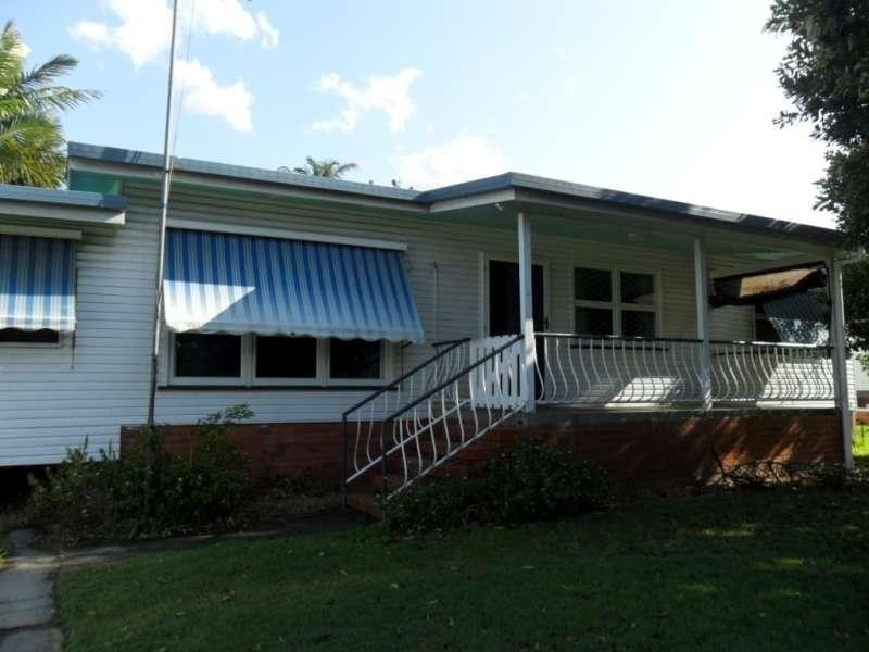 4 Teresa Easement, Labrador QLD 4215