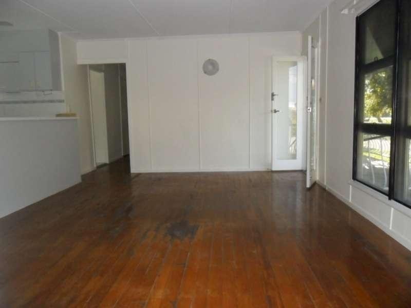 4 Teresa Easement, Labrador QLD 4215