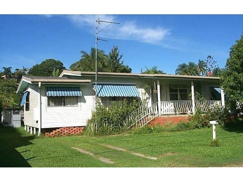 4 Teresa Easement, Labrador QLD 4215