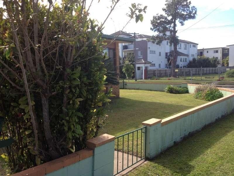 43 Central Street, Labrador QLD 4215