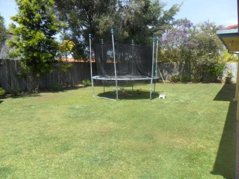 18 Urangan Court, Helensvale QLD 4212