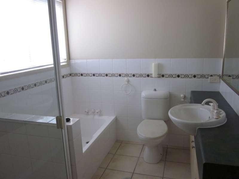 24 Meadowbank Drive, Coomera QLD 4209