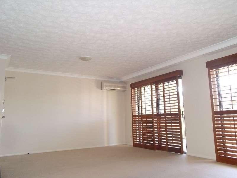 6/31 Middle Street, Labrador QLD 4215