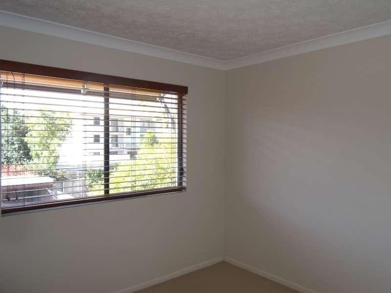 6/31 Middle Street, Labrador QLD 4215