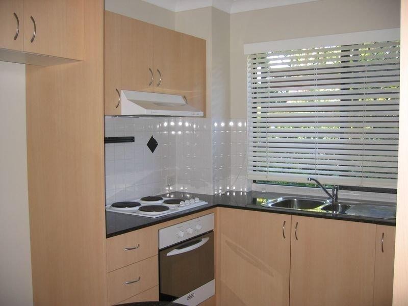 6/31 Middle Street, Labrador QLD 4215