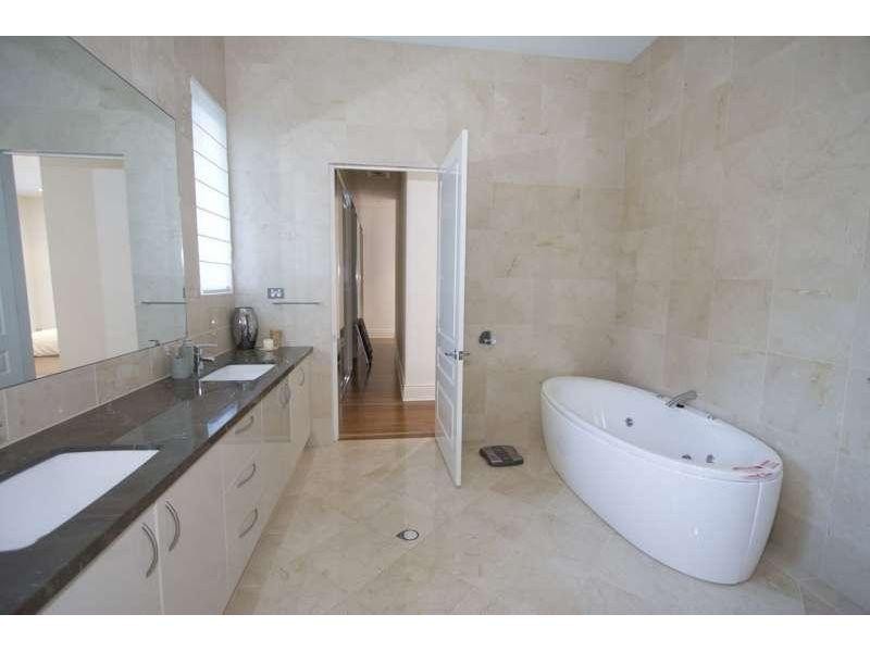 28 Lesley Anne Court, Maudsland QLD 4210