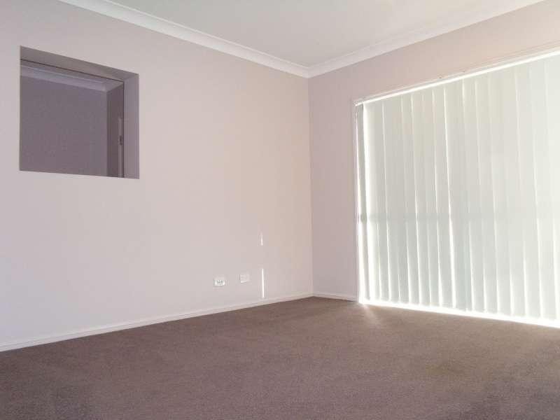 1/4 Gannon Way, Upper Coomera QLD 4209