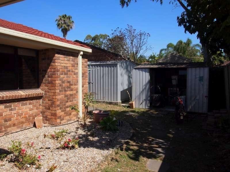 1/12 Senate Street, Labrador QLD 4215