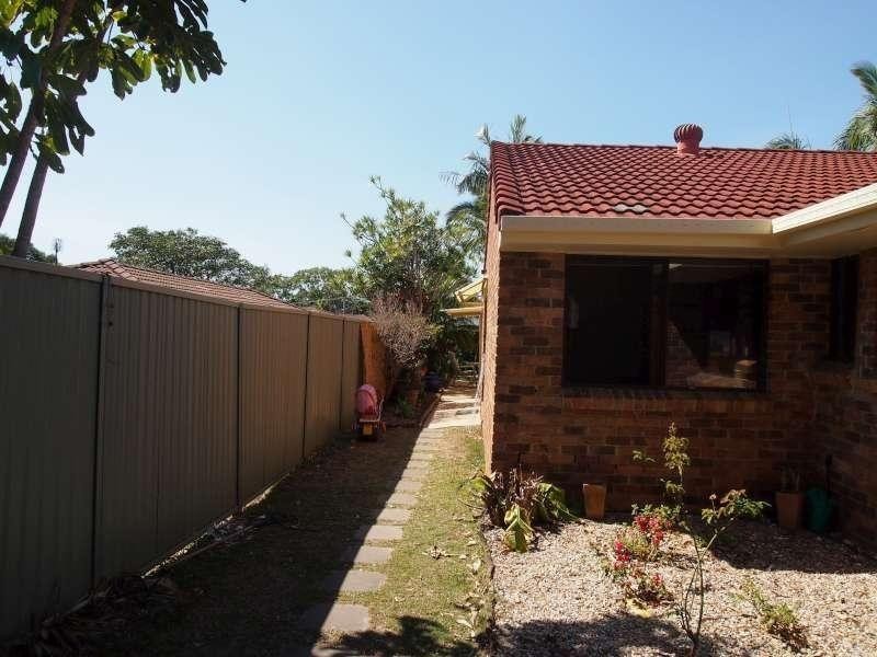 1/12 Senate Street, Labrador QLD 4215