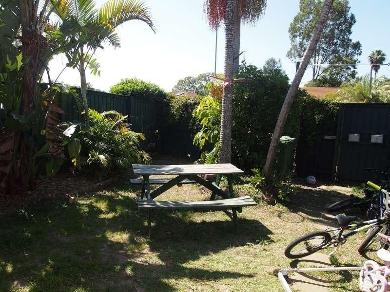 1/12 Senate Street, Labrador QLD 4215