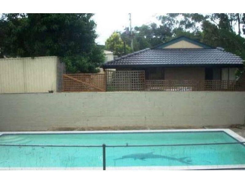 5 Enid Avenue, Southport QLD 4215