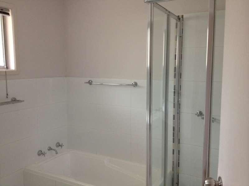 5 Enid Avenue, Southport QLD 4215