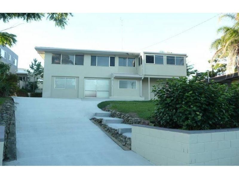 5 Enid Avenue, Southport QLD 4215