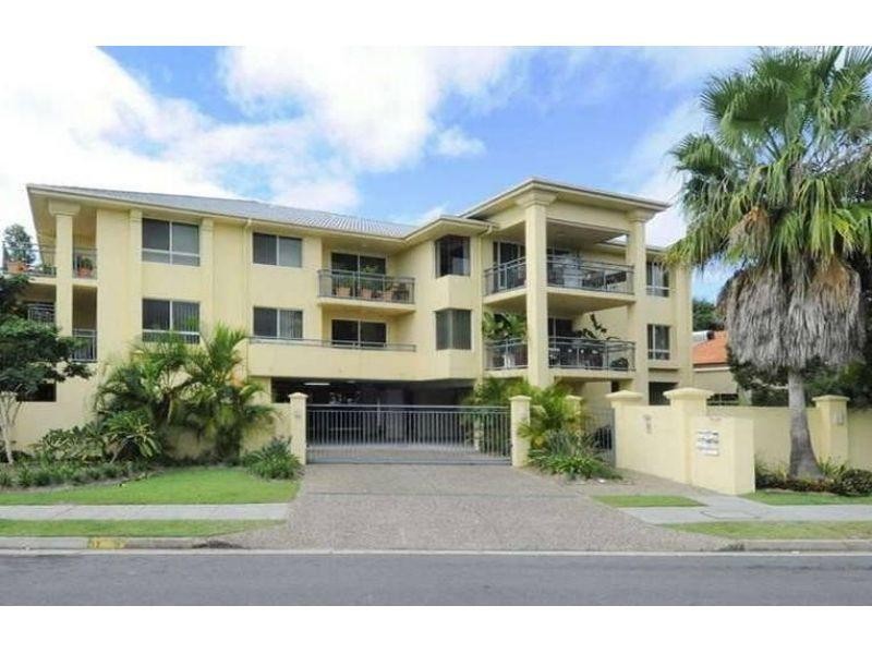 1/12 Oleander Avenue, Biggera Waters QLD 4216