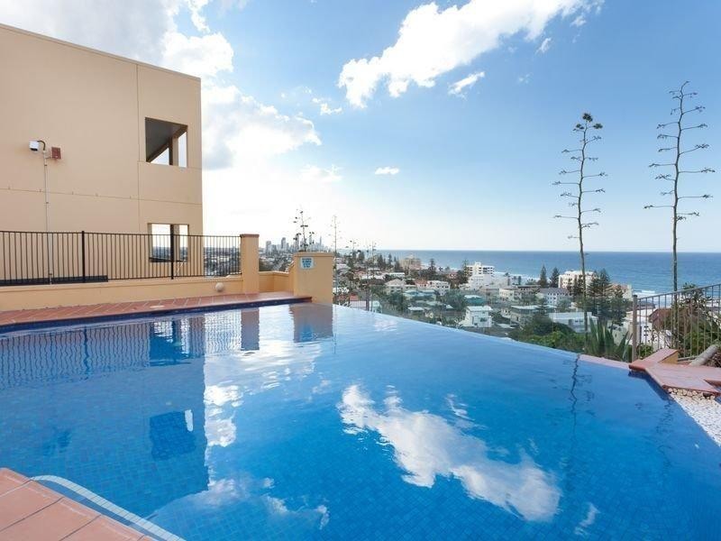 17A Great Hall Drive, Miami QLD 4220