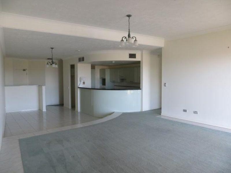 17A Great Hall Drive, Miami QLD 4220
