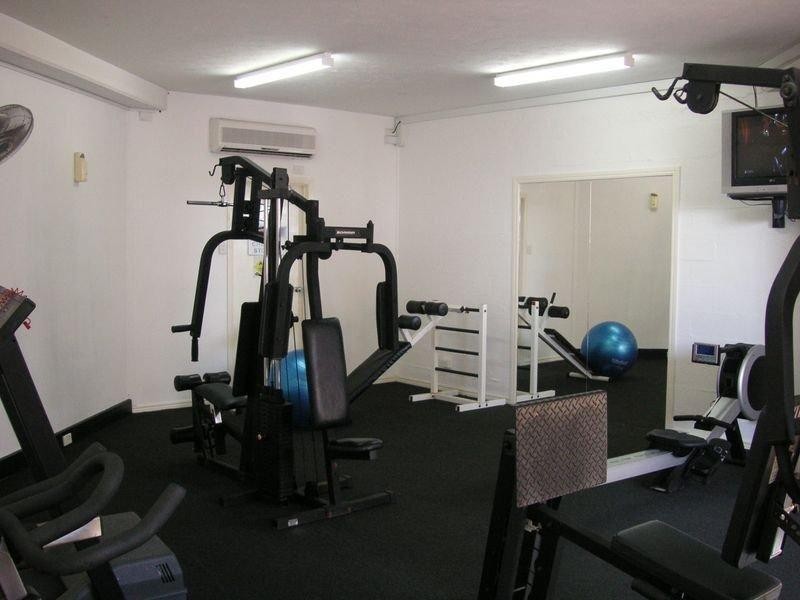 17A Great Hall Drive, Miami QLD 4220