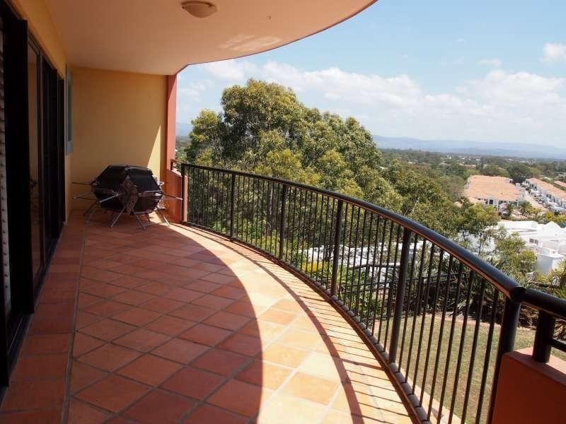17A Great Hall Drive, Miami QLD 4220