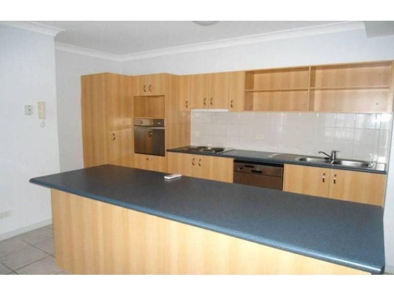 14/18-22 Parker Street, Labrador QLD 4215