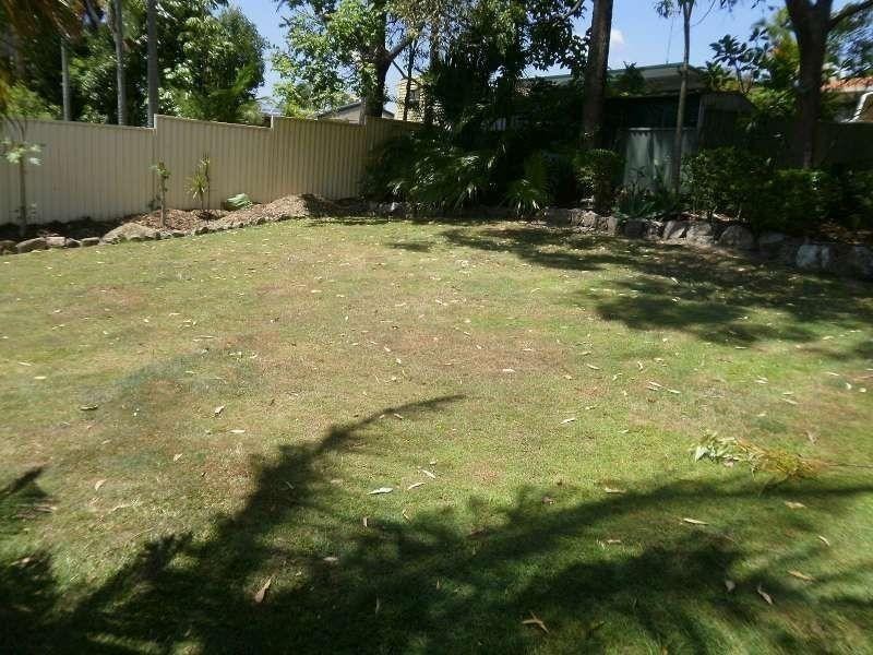 18 Patura Drive, Ashmore QLD 4214