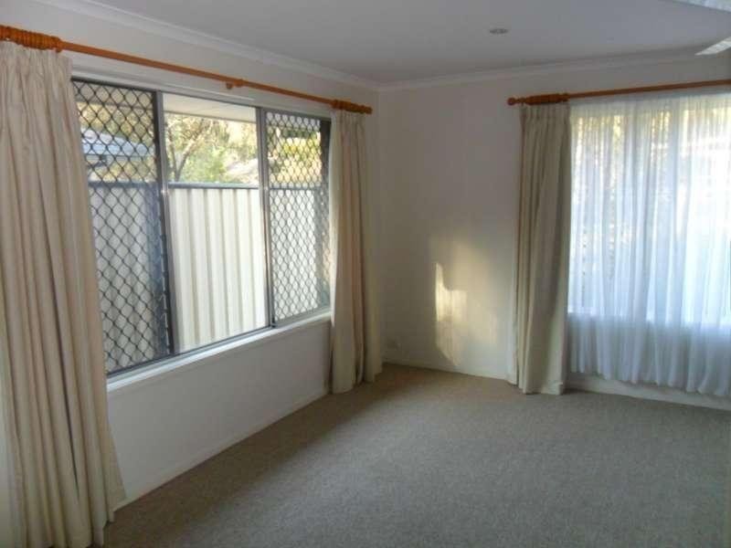 18 Patura Drive, Ashmore QLD 4214