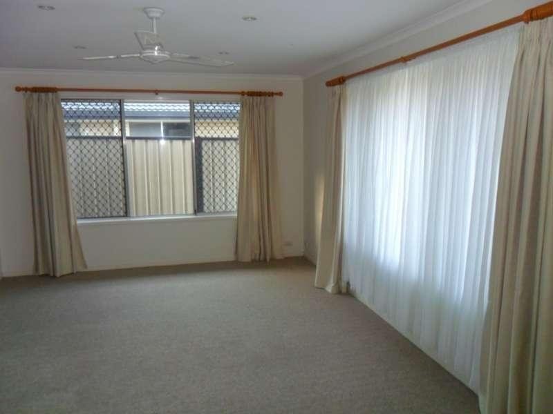 18 Patura Drive, Ashmore QLD 4214