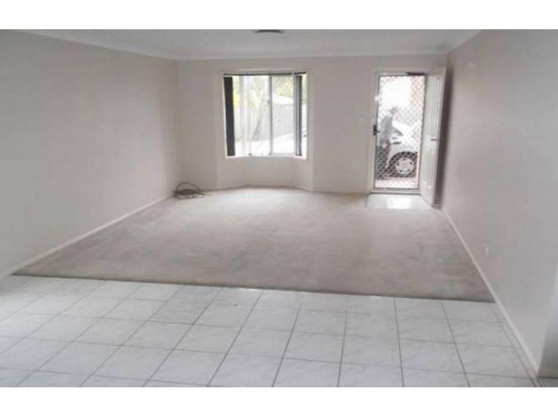 2/7 Clovelly Place, Labrador QLD 4215