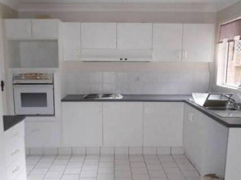 2/7 Clovelly Place, Labrador QLD 4215