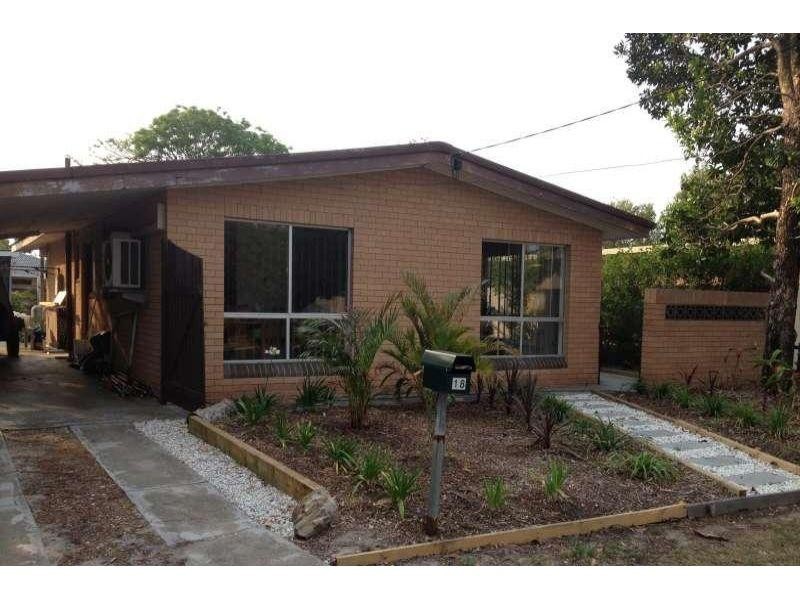 18 Vatakoula Parade, Mermaid Waters QLD 4218