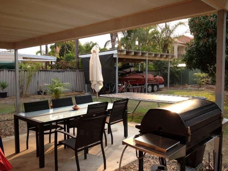 18 Vatakoula Parade, Mermaid Waters QLD 4218