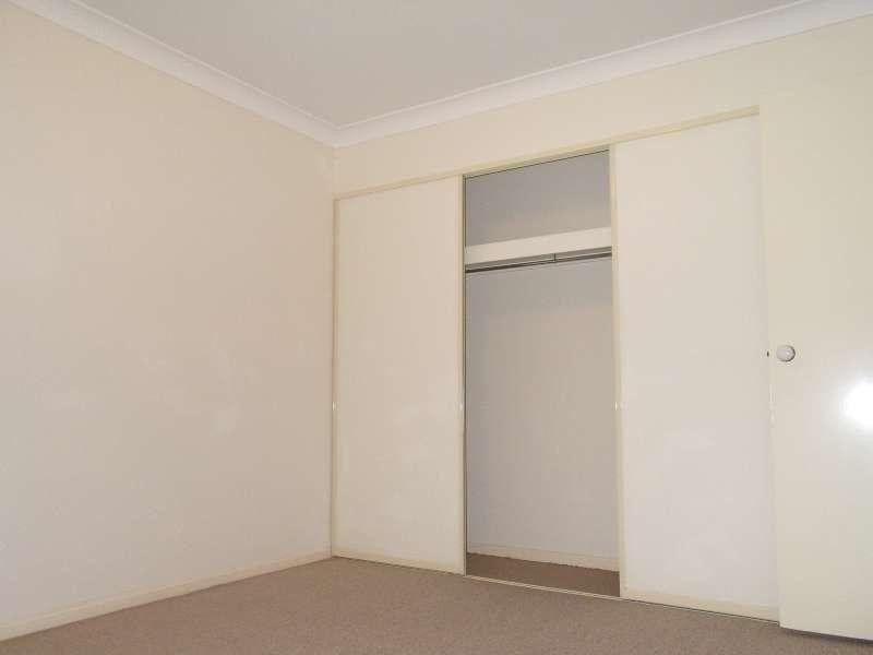 4/183 Government Road, Labrador QLD 4215