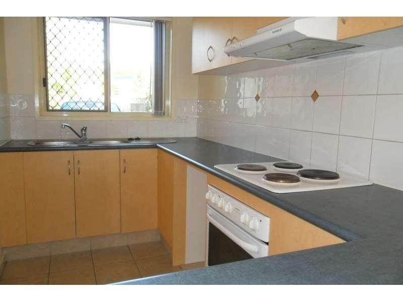 4/183 Government Road, Labrador QLD 4215