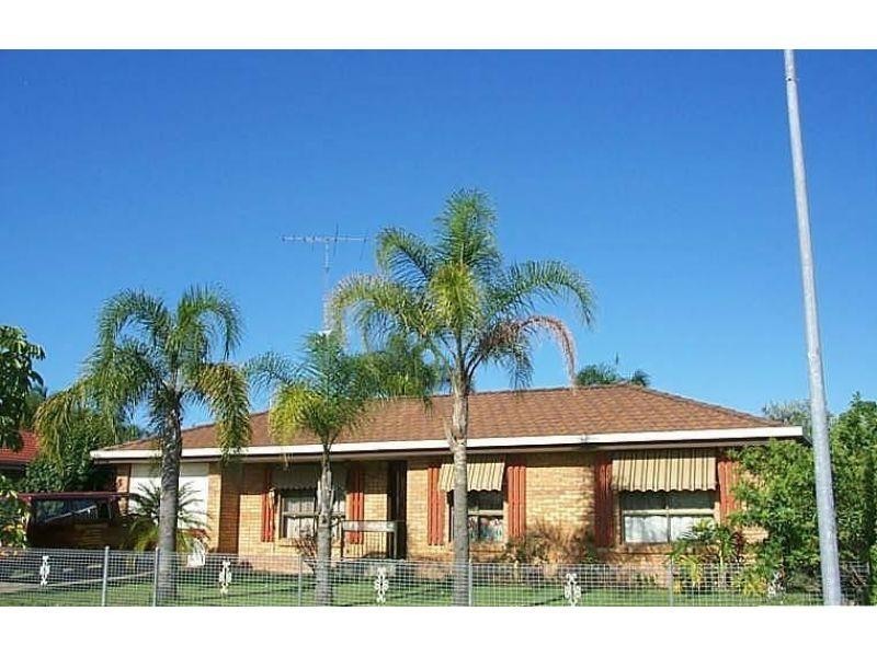 7 Apia Avenue, Clear Island Waters QLD 4226