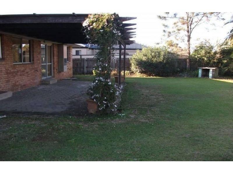 7 Apia Avenue, Clear Island Waters QLD 4226