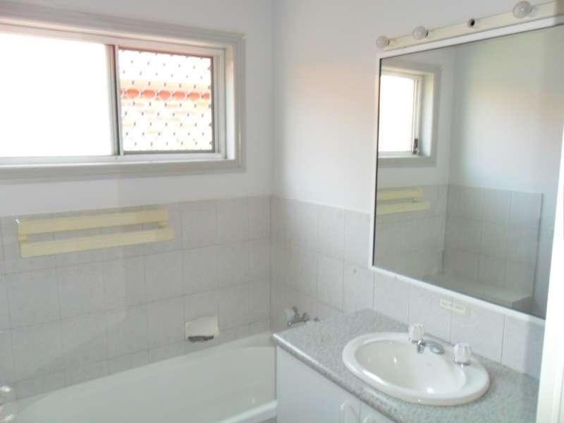 27 Ballybunion Drive, Parkwood QLD 4214