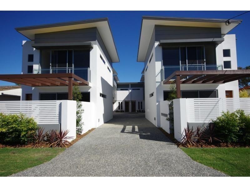 3/132 Eugaree Street, Southport QLD 4215