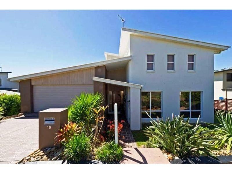 16 Apollo Place, Oxenford QLD 4210