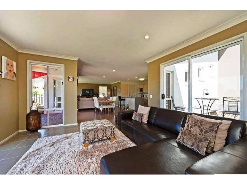 16 Apollo Place, Oxenford QLD 4210