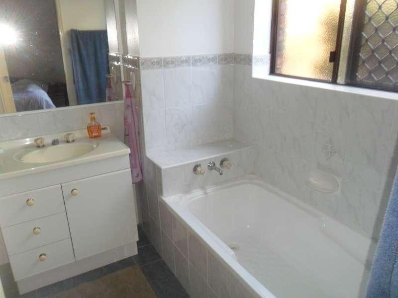 2/146 High Street, Southport QLD 4215