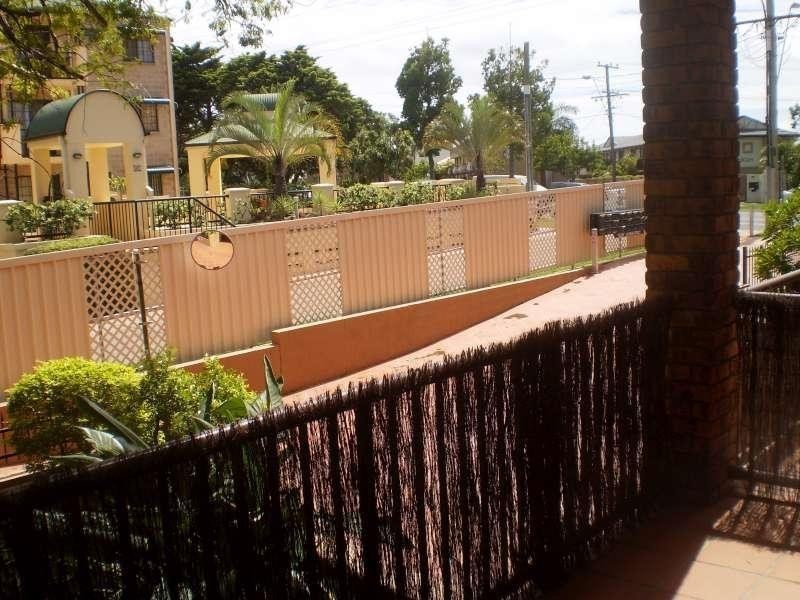 2/146 High Street, Southport QLD 4215