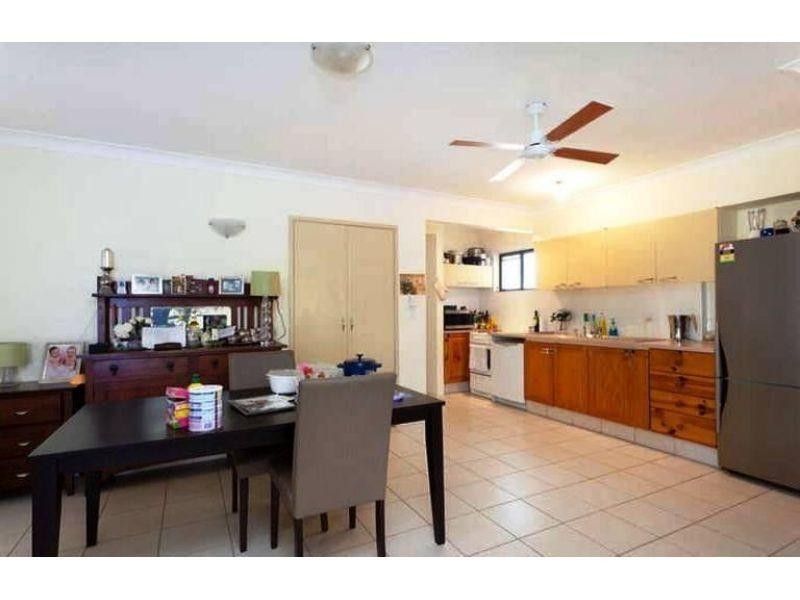 3/71 Falconer Street, Southport QLD 4215