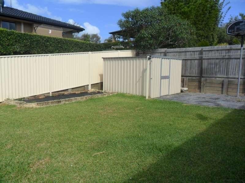 4 Clubhouse Drive, Arundel QLD 4214